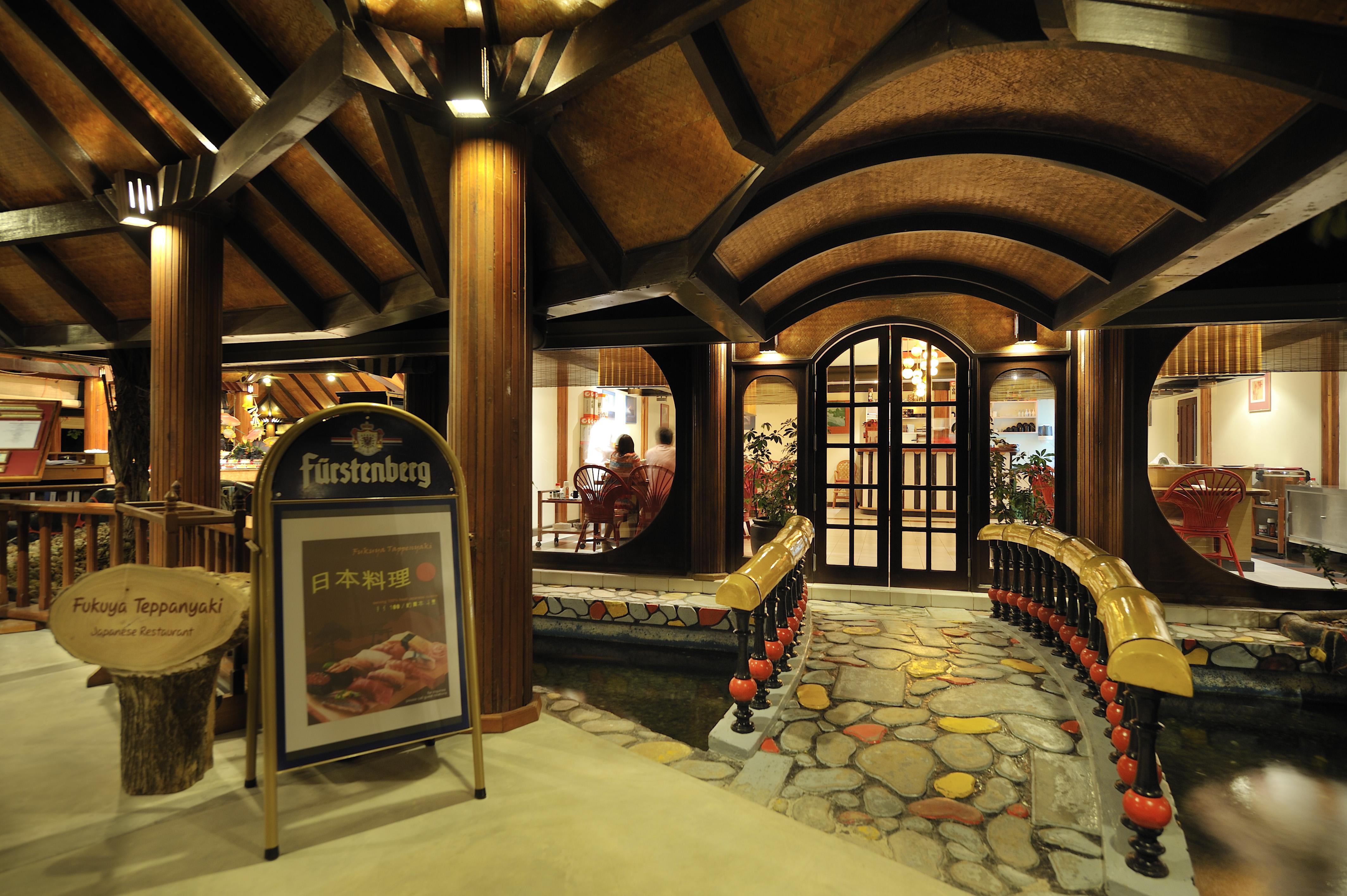 Resort Nautica Paradise Island